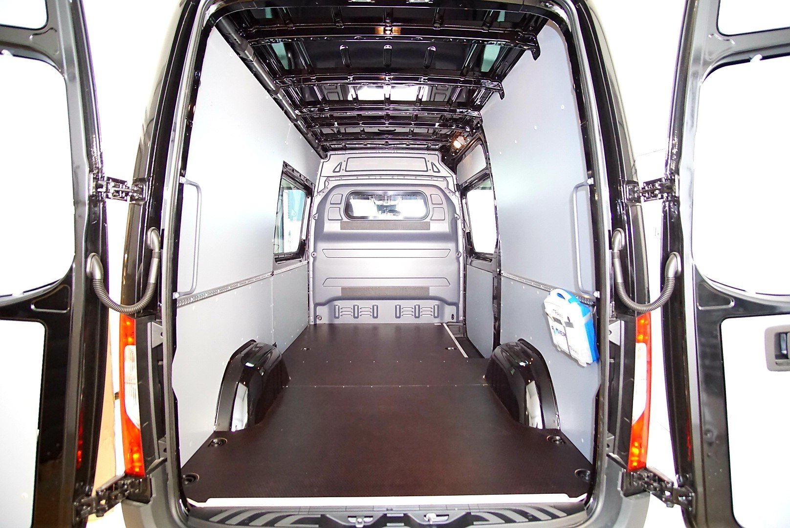 Laderaumpaket Basic VW Caddy L2 H1 Hecktüren